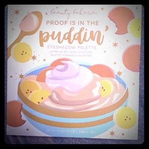 Beauty Bakerie Eyeshadow palette